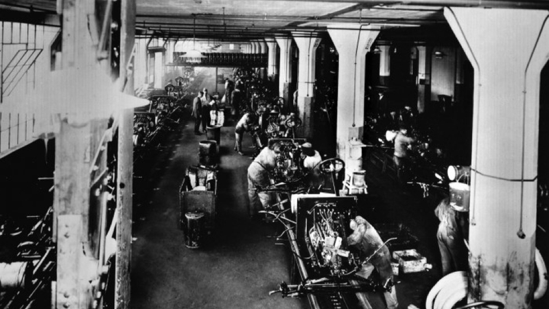 Illustration for article titled When Henry Ford's Benevolent Secret Police Ruled His Workers